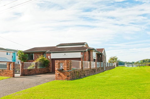 Riverside Delight @ Greenwell Point - Inverell Accommodation 2
