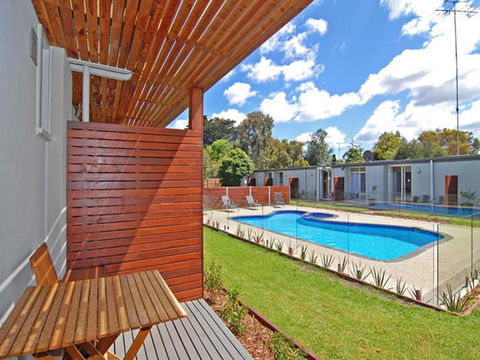 Riverside Ocean Grove - Inverell Accommodation 0