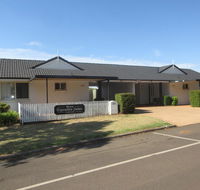 Riviera Executive Suites - Inverell Accommodation