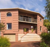 Romeo  Juliet - Inverell Accommodation