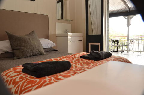 Royal Gatton Hotel - Inverell Accommodation 2
