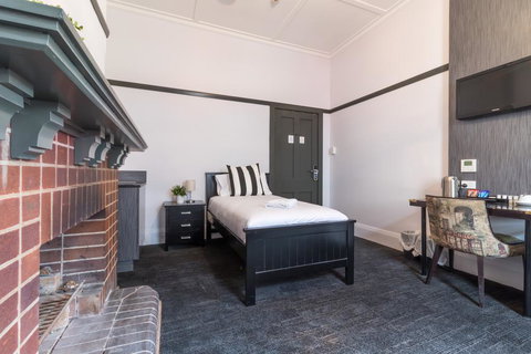 Royal Hotel Ryde - Inverell Accommodation 1