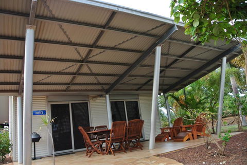 Samson Beach Chalets - Inverell Accommodation 3