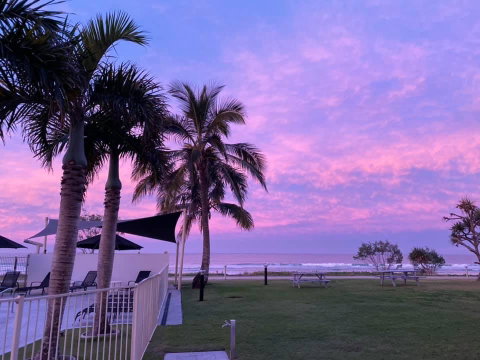 San Simeon Beachfront Apartments Tugun - Inverell Accommodation 2