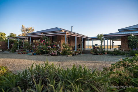 Sanctuary@Waratah - Inverell Accommodation 0