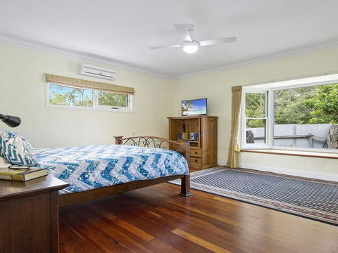 Sandy Shores - Character, Charm, Outdoor Spa - Inverell Accommodation 3