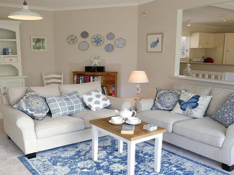 Sealark - Views Of The Bay - Inverell Accommodation 2