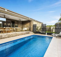 Serenity on Seaview Boutique retreat with pool by the beach - Inverell Accommodation