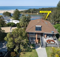 Seven Smiles - riverside location and ocean views - Inverell Accommodation