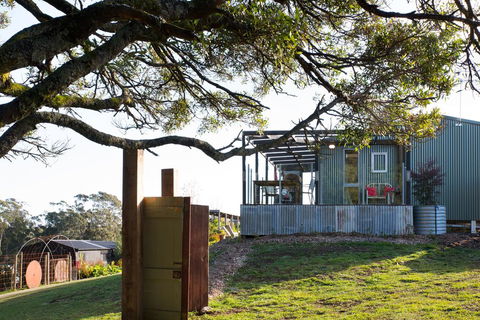 Shillings And Pence - Inverell Accommodation 2