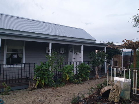 Silverbirch Cottage - Inverell Accommodation 1