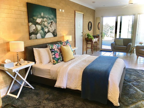 SilverWaters Waterfront Accommodation - Inverell Accommodation 0
