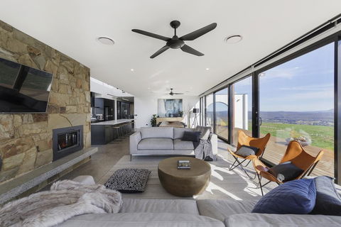 Sky High - Inverell Accommodation 2