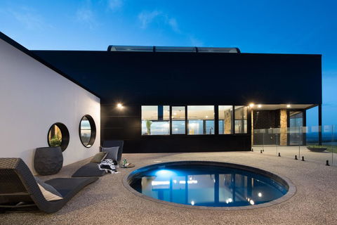 Sky High - Inverell Accommodation 1
