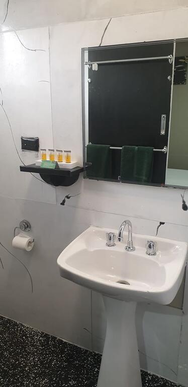 Smerdon Lodge Motel - Inverell Accommodation 3