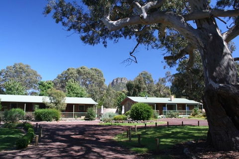 Southern Grampians Cottages - Inverell Accommodation 0