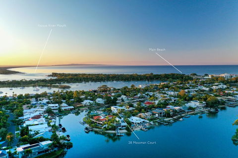 Space & Seclusion On The Water, Noosa Heads - Inverell Accommodation 3