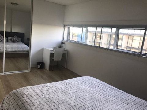 Spacious One Bedroom Apartment In Marrickville - Inverell Accommodation 2