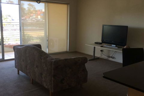 Spectacular River Views In Fabulous Footscray. - Inverell Accommodation 2
