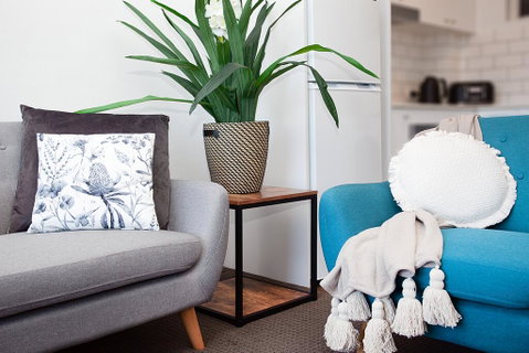 Sprawling City Views And Balcony In Cosy Apartment - Inverell Accommodation 1
