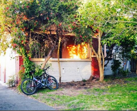 St Kilda East Backpackers' Hostel - Inverell Accommodation 0