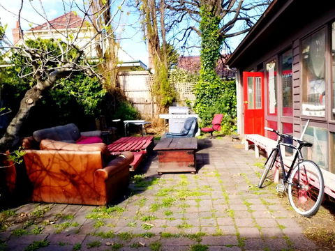 St Kilda East Backpackers' Hostel - Inverell Accommodation 1