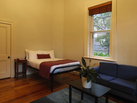 St Paul's Serviced Accommodation - Inverell Accommodation 2