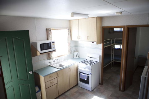 Strayleaves Caravan Park - Inverell Accommodation 3