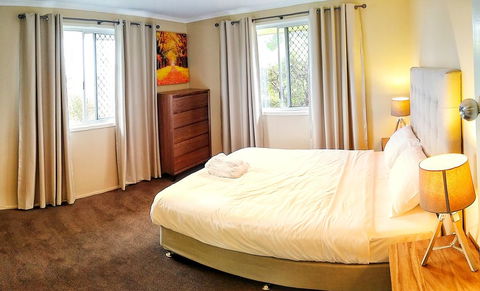 Stroll To The City Center In Minutes - Inverell Accommodation 3