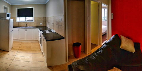 Stroll To The City Center In Minutes - Inverell Accommodation 2