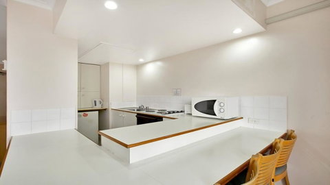 Studio With Balcony At College St - Inverell Accommodation 1