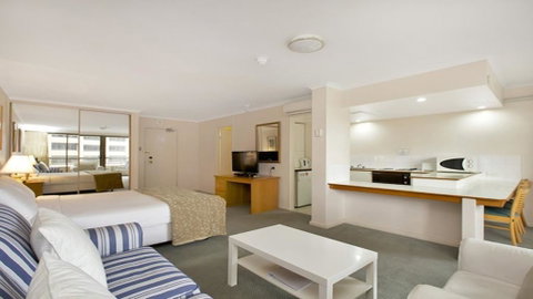 Studio With Balcony At College St - Inverell Accommodation 0