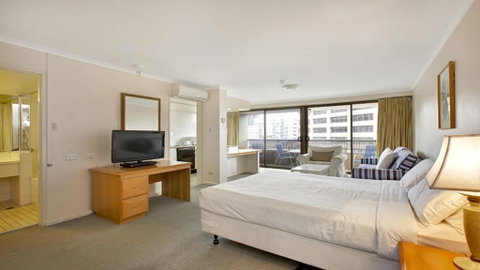 Studio With Balcony At College St - Inverell Accommodation 2