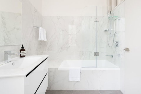 STUNNING SYDNEY HOME 10 - Inverell Accommodation 3