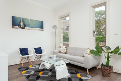 STUNNING SYDNEY HOME 11 - Inverell Accommodation 2
