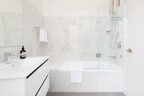 STUNNING SYDNEY HOME 6 - Inverell Accommodation 2