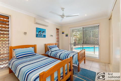 Stunning Waterfront Home With Pool - Sylvan Beach Esp, Bellara - Inverell Accommodation 2