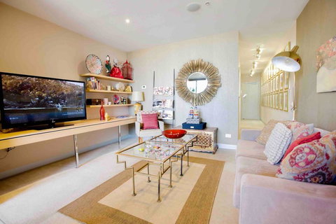 Stylish 1 Bedroom Apartment Amazing City Views - Inverell Accommodation 2