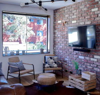 Stylish Modern Apartment Located In Marrickville - Inverell Accommodation