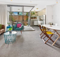 Stylish Valley Unit with Terrace Parking and Pool - Inverell Accommodation