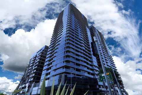 Stylist 2 Bedrooms Apartment With Pool/GYM/Parking - Inverell Accommodation 0