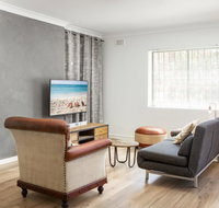 Suburban Two-bed Apartment with Parking and Patio - Inverell Accommodation