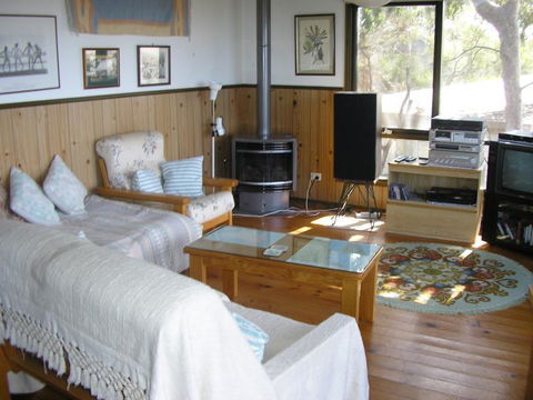Sunningdale Beach House 16 - Inverell Accommodation 3