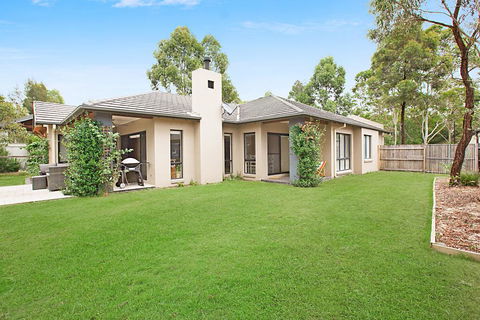 Sunny Finch House - Inverell Accommodation 2