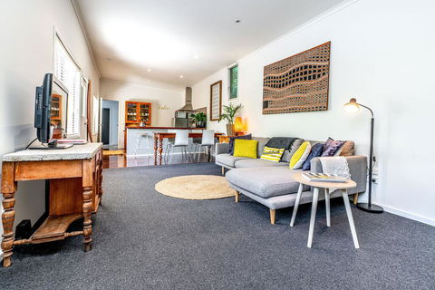 SUNSET BEACH SHACK On SURF - Inverell Accommodation 1