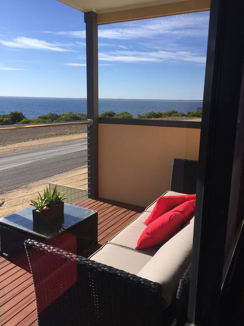 Sunset Cove Beach House - Inverell Accommodation 3