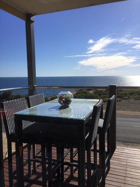 Sunset Cove Beach House - Inverell Accommodation 1