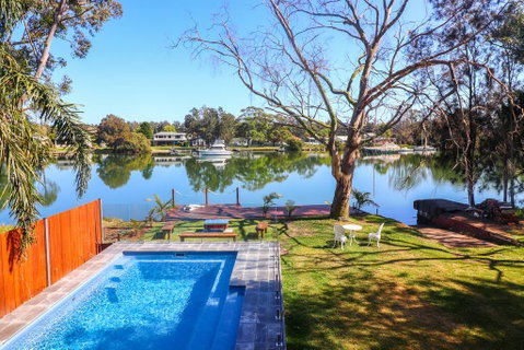 Sunset Lodge - Inverell Accommodation 0