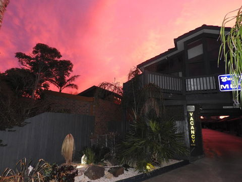 Surf City Motel - Inverell Accommodation 2