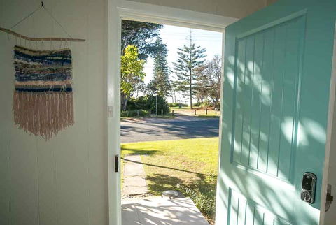 Tallowood Beachfront Cottage - Inverell Accommodation 2